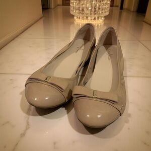 Cole Haan Air Monica Ballet Flats Cap Toe Patent Tan Leather Bow D41662 Wms 8